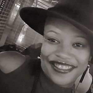 Meet your Posher, Tanza